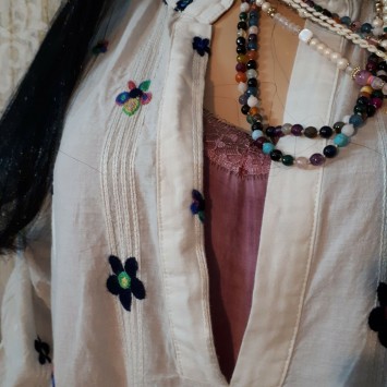 Robe longue LYLY gris clair coton brodé de fleurs